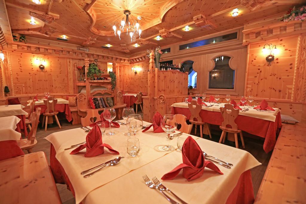 Hotel Laurin Canazei Quarto foto