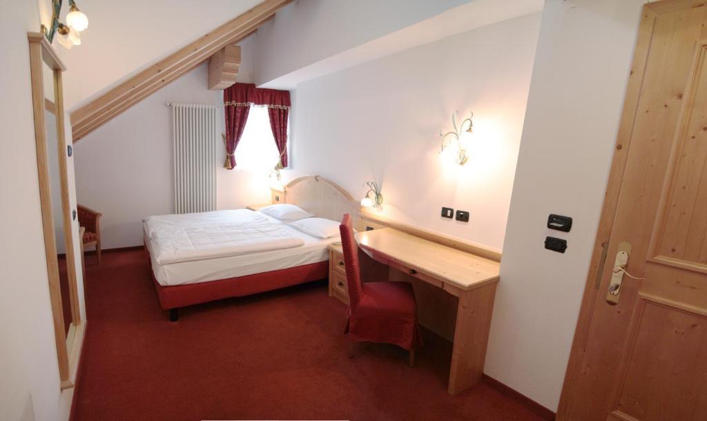 Hotel Laurin Canazei Quarto foto